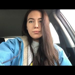 Meet your Posher, Katelyn